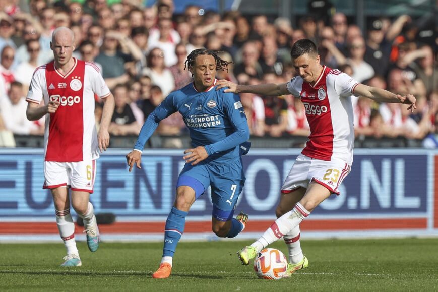 Foto: ‘Berghuis helemaal klaar met Ajax-spel’
