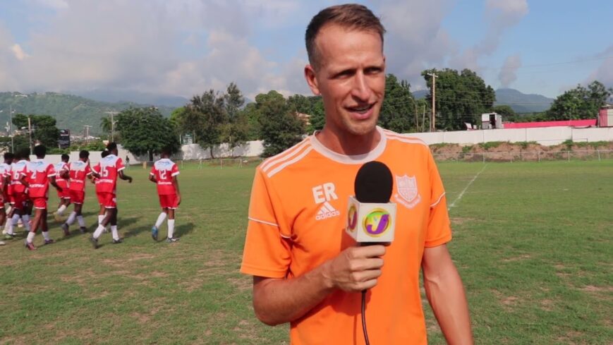 Foto: Het Nederlandse geheim op Jamaica: “Ze denken dat ik bij Ajax heb gespeeld”