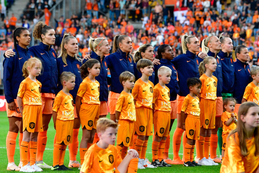 Foto: Opvallend veel oranje in verre Dunedin: ‘Hup Leeuwinnen’