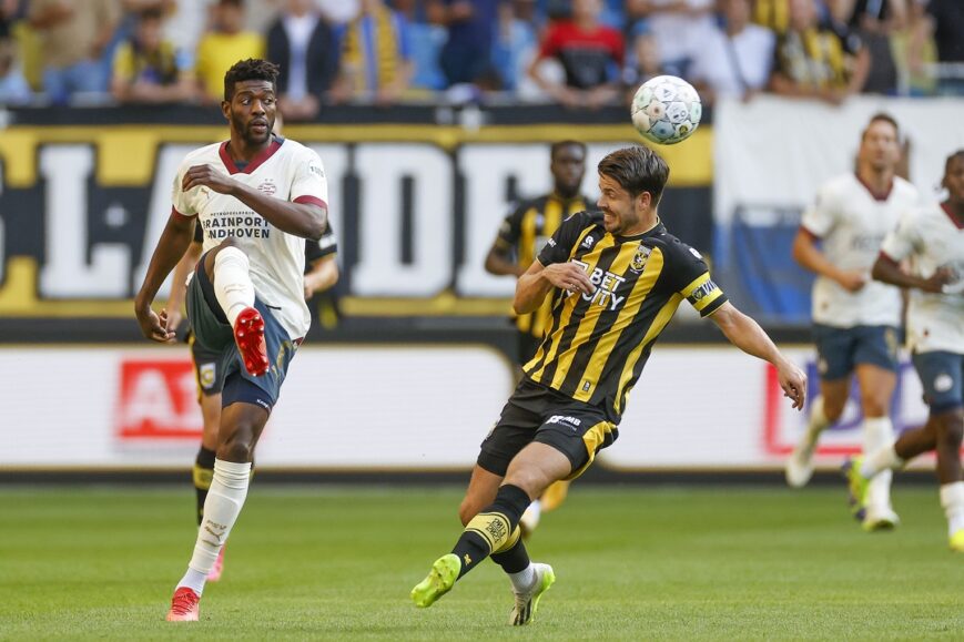 Foto: PSV wint na rampzalige eerste helft bij Vitesse
