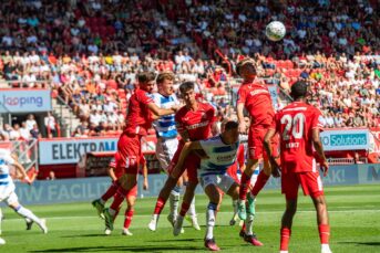 FC Twente neemt pas laat afstand van PEC Zwolle