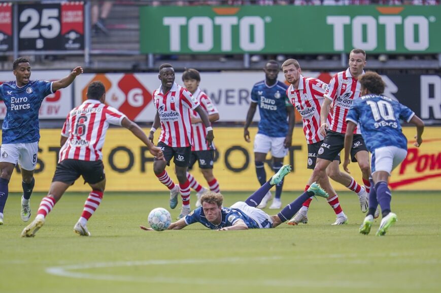 Foto: Kijkers Sparta-Feyenoord roepen vooral één woord