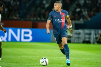 PSG ondanks twee doelpunten Mbappé onderuit tegen Nice