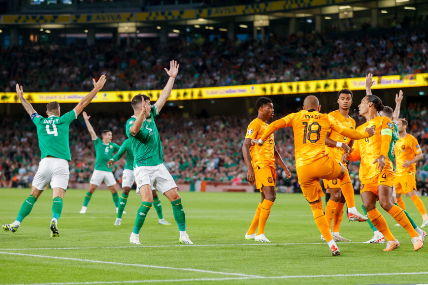 Foto: Aparte situatie bij EK-kwalificatie: nederlaag tegen Oranje komt Ieren goed uit