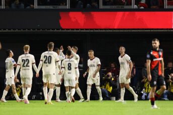 PSV wint zonder al te veel moeite, eerste goal Lozano