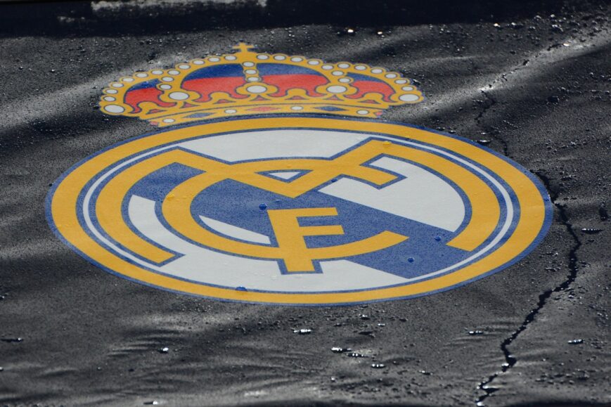 Foto: Spelersbus Real Madrid botst op snelweg