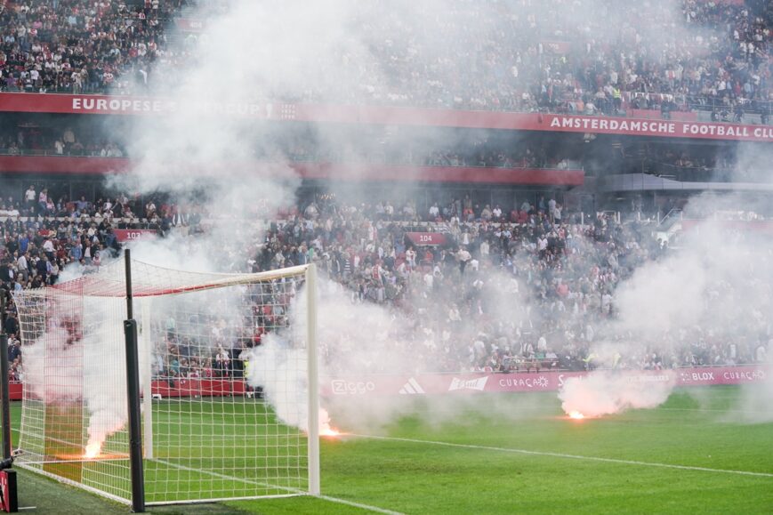 Foto: Ajax overstag: Klassieker wordt woensdag uitgespeeld