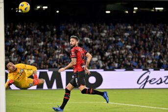 Giroud loopt heldenrol mis door fraaie Napoli-goals