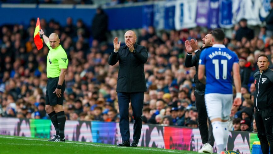 Foto: Everton voelt zich besloten: “Buitenproportioneel”