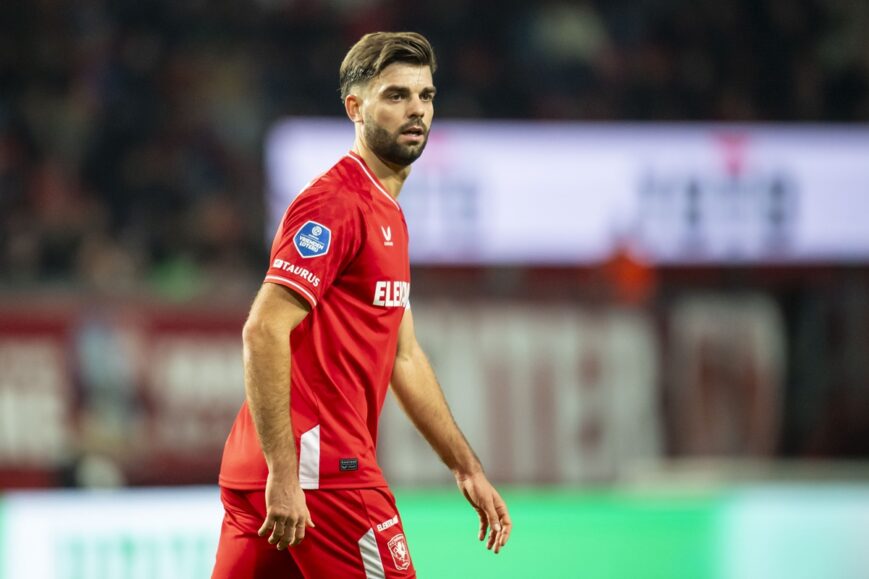 Foto: Pröpper haalt uit naar FC Twente-aanhang: “Wat heeft het voor zin?”