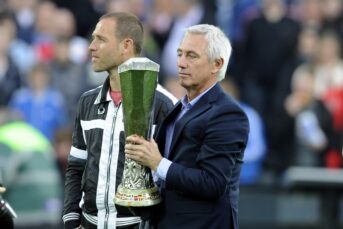 Van Marwijk voorspelt Eredivisie-titelrace volgend seizoen