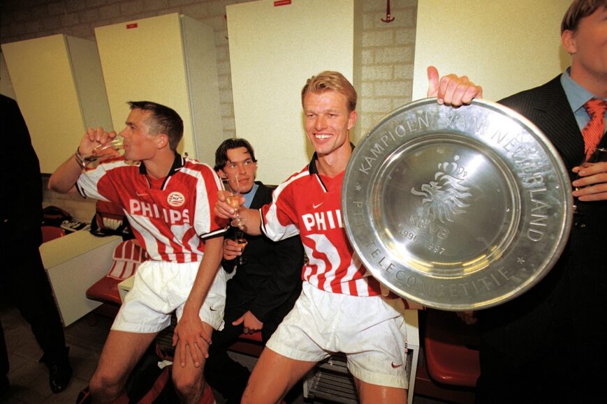 Philipp Cocu en Arthur Numan (kampioen met PSV)