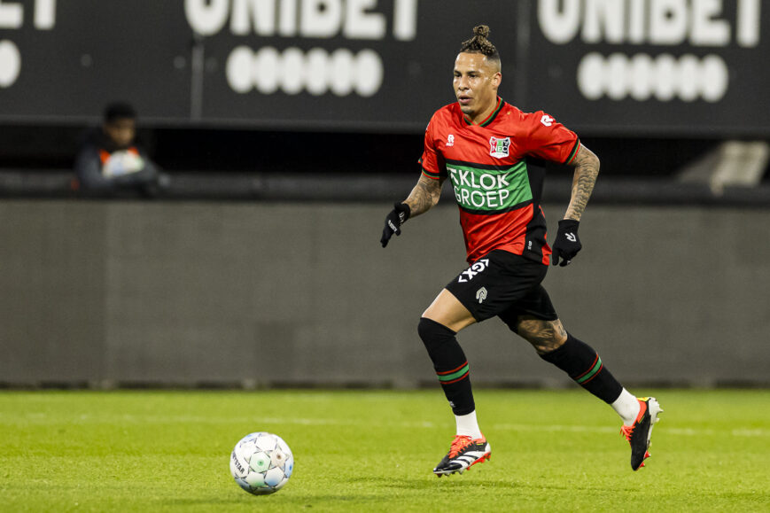 Foto: Chery doet Feyenoord-onthulling: “Had makkelijk kunnen meedraaien”