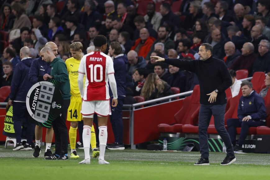 Foto: Van ‘t Schip wijst naar Ajax-duo: “Geen hele grote verbetering”