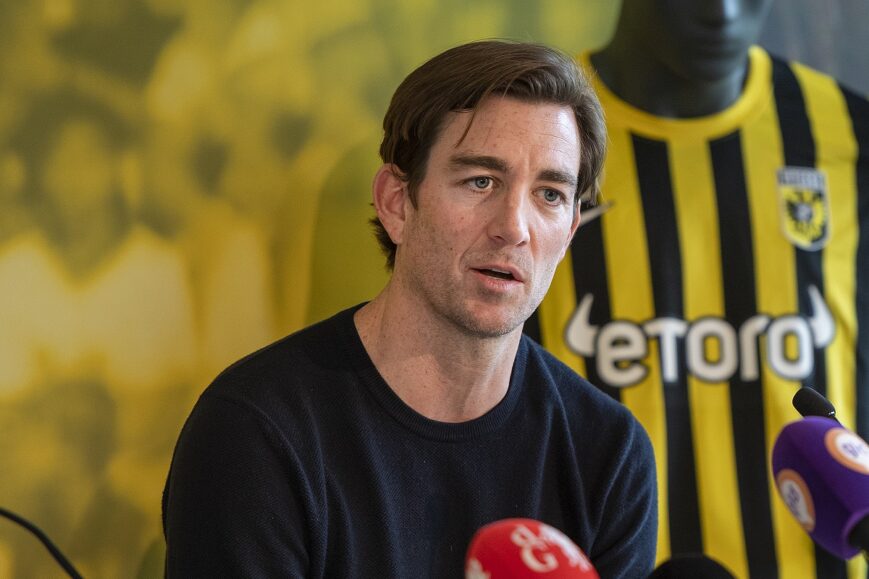 Foto: Doorbraak in Vitesse-soap, KNVB neemt Parrey-besluit