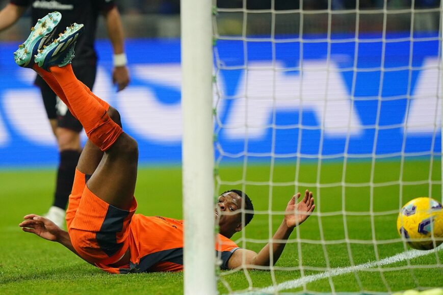 Foto: Inter slaat snel toe, Dumfries scoort