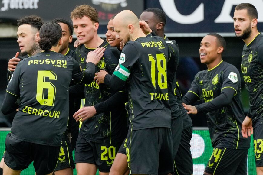 Foto: Feyenoord klopt AZ, maar zorgen om Bijlow