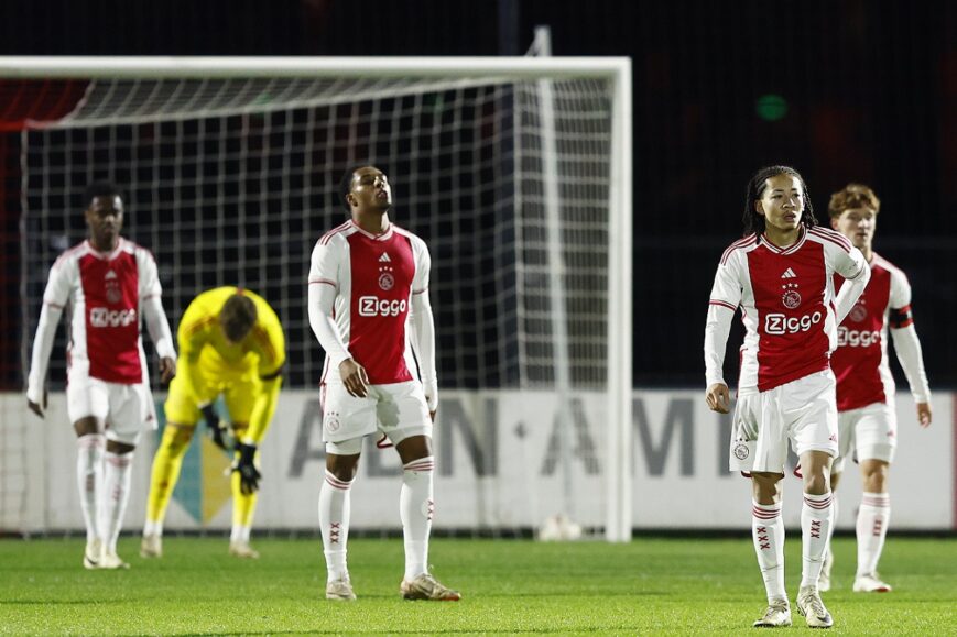 Foto: Ook Jong Ajax incasseert dreun