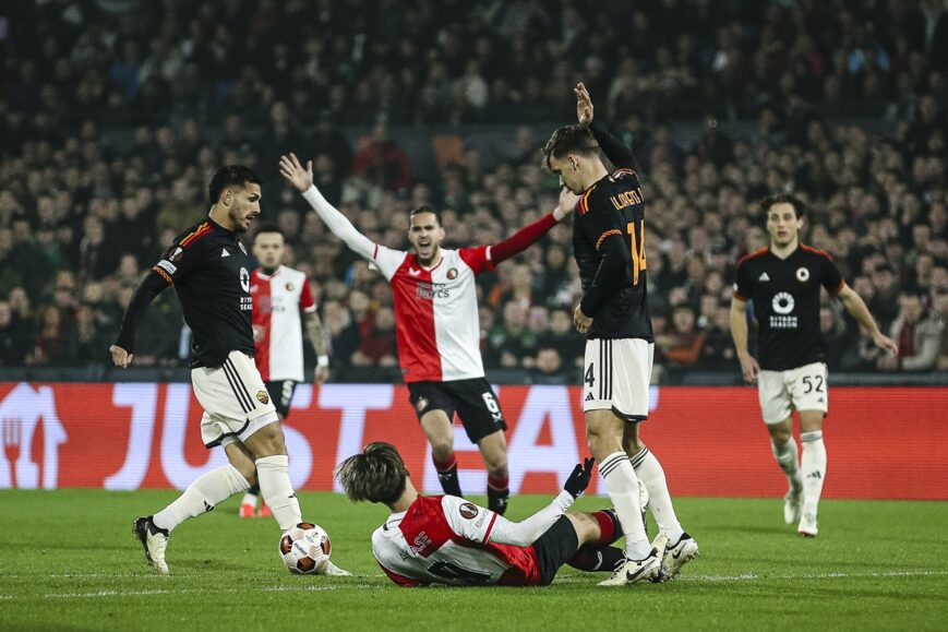 Protesten bij Feyenoord - AS Roma