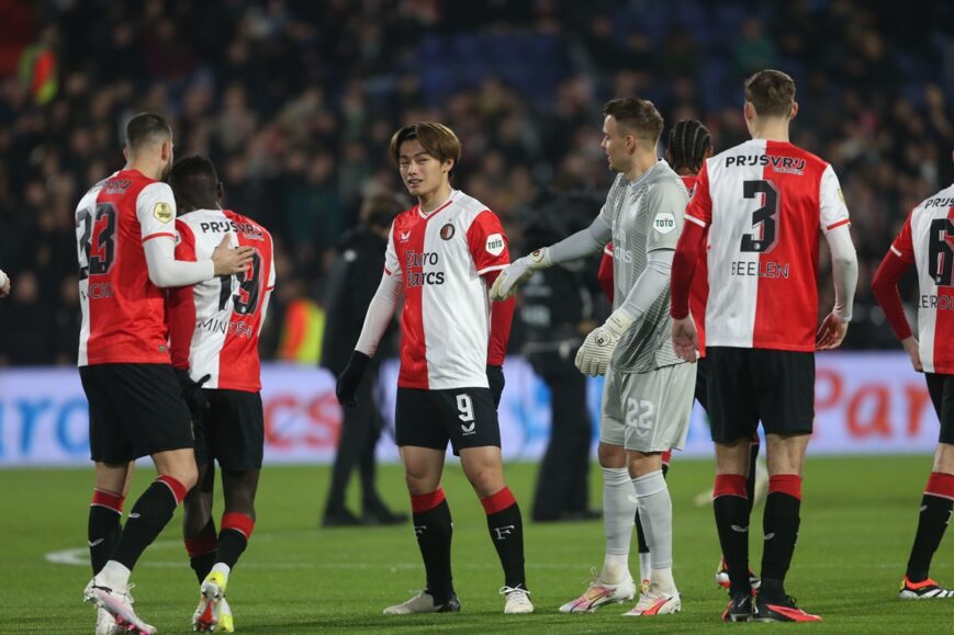 Foto: Den Ouden velt oordeel over Feyenoord-penalty