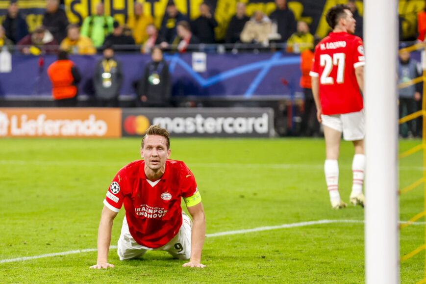 Foto: Droom PSV over: Dortmund laat Eindhovenaren nog lang spartelen