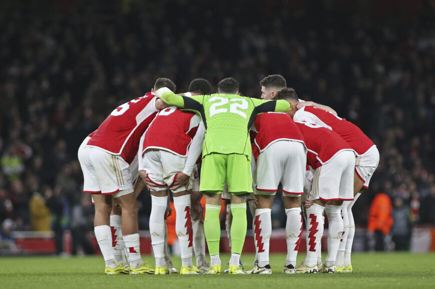 Foto: Zakelijke zege brengt Arsenal weer aan kop in Premier League
