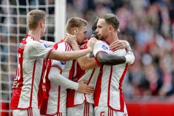 Ajax slaat aanval af en beëindigt ongeslagen reeks Utrecht