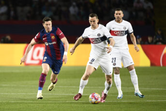 PSG knokt zich tegen ingestort Barça naar halve finale Champions League