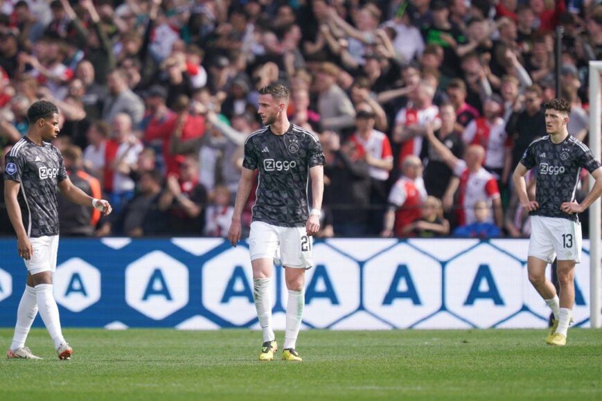 Foto: Ajax-kampioen loopt leeg tijdens liveverslag: ‘Schaam me diep’