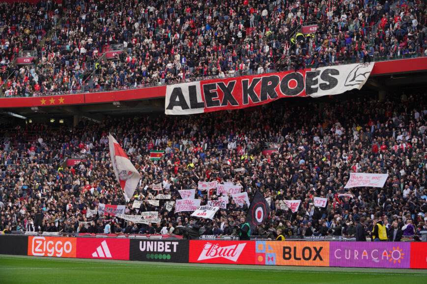 Foto: Ajax-supporters roepen rvc in brief op om Kroes te behouden