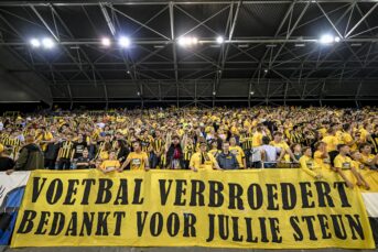 Vitesse ziet zege wegglippen tegen Ajax bij afscheid van Eredivisie